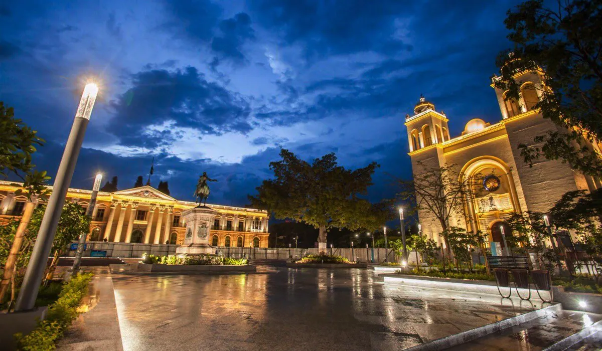 Plaza Barrios with the National Palace and Metropolitan Cathedral in San Salvador's Centro Histórico
